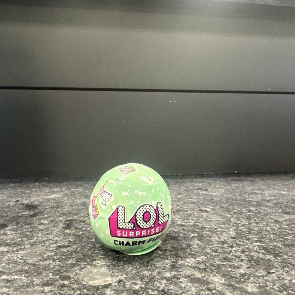 New L.O.L. (LOL) Surprise! Charm Fizz Mystery Ball Green SERIES #2 - NEW